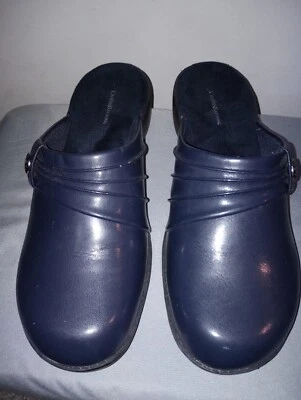 Zuecos Croft & Barrow talla 8 negros con hebilla plateada Foto 1 de 4