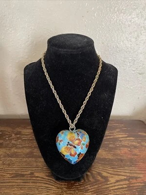 "Collar Corazón Grueso Grande CLOISONNÉ Azul Mariposa Tono Oro Cadena 14"" Colgante" Foto 1 de 3