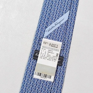 SALVATORE FERRAGAMO TIE BLUE GANCINI PATTERN 100% SILK MENS NECKTIE - Foto 1 di 7