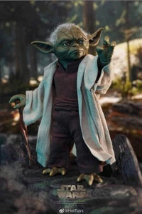 Hot Toys MMS 495 1/6 Star Wars Episode II Attack Of The Clones Yoda Figure - Picture 1 of 5