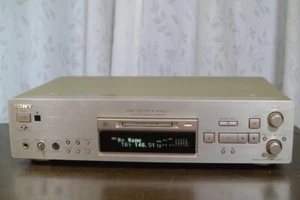 Serviced SONY MDS-JB940 MiniDisc Player Recorder MD MDLP 100V Remote control - Picture 1 of 6