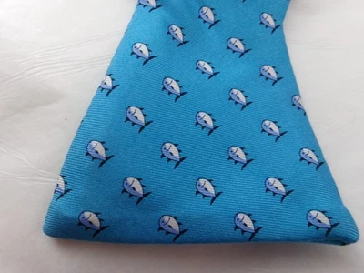 MAREA DEL SUR / HECHO EN ITALIA 🔥 ESTAMPADO DE PECES AZUL Y BLANCO / PAJARITA DE SEDA Foto 1 de 4