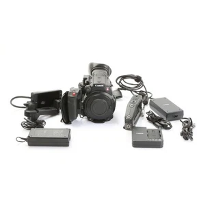 Canon EOS C200 + Top (272617) - Photo 1 sur 12