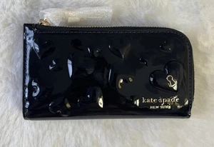 Neue kleine schmale KATE SPADE Key To My Heart geprägte Lackleder-Geldbörse mit Doppelfaltung - Bild 1 von 7