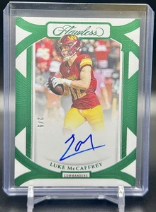 2024 Calcio Perfetto Luke McCaffrey On-Card Rookie Auto SMERALDO SSP/5 - Foto 1 di 4
