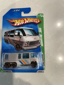 Hot Wheels 2009 Super Treasure Hunt GMC Motorhome - Metalflake Grey B225 - Picture 1 of 2