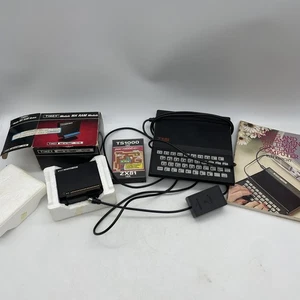 Sinclair ZX81 Computer W/ Timex 16K RAM, Pac Rabbit & Guide - Vintage Computer - Foto 1 di 3