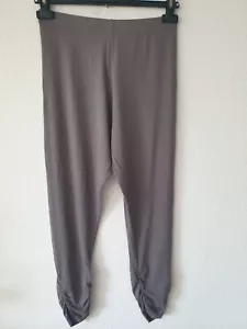 NEU bequeme VISKOSE LEGGINGS mit RAFFUNG Taupe WEITES BEIN Jogpants Yoga ca. 38 - Bild 1 von 4