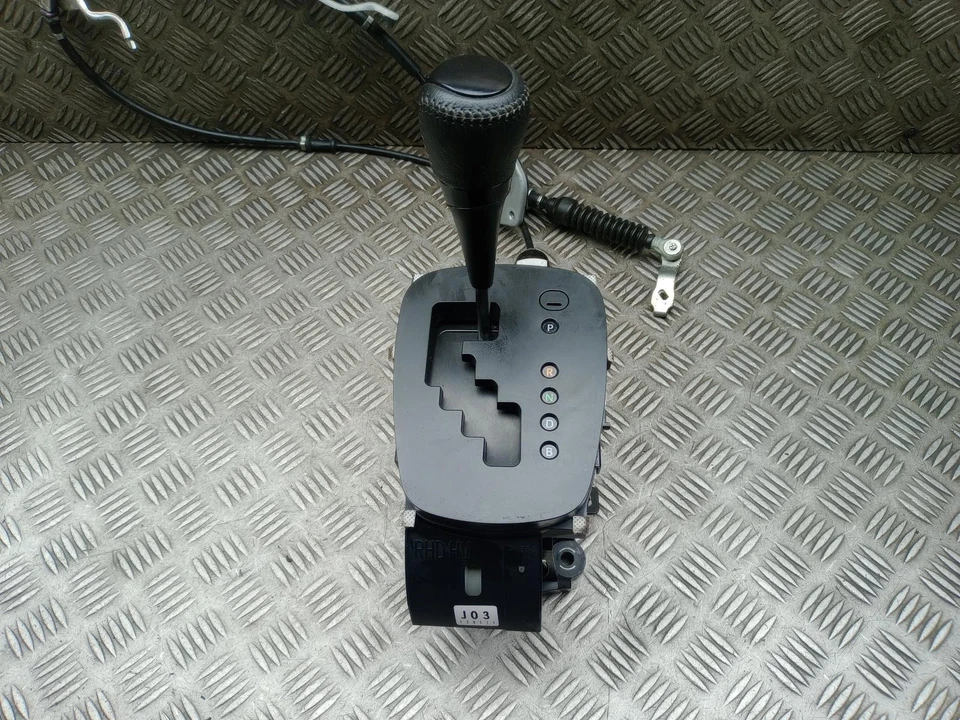 TOYOTA YARIS CÂMBIO SELETOR LIGAÇÃO AUTOMÁTICA 3356052520 MK3 XP130 2011-2019 - Imagem 1 de 4