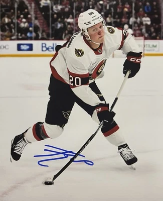 ¡Foto 8x10 firmada por Fabian ZETTERLUND! ¡Estrella de los Senadores de Ottawa! Suecia! Con certificado de autenticidad Foto 1 de 2