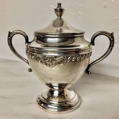 Posiblemente una crema y azucarero de plata sobre cobre de colección Foto 1 de 4