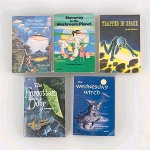 VTG 60s Lot of 5 Sci Fi Fantasy Alien Space Scholastic Books Kids Paperbacks - Foto 1 di 4