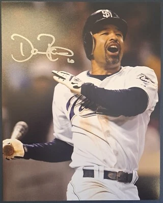 Dave Roberts San Diego Padres Signed 8x10 Pic Autograph Photo Dodgers Red Sox - Image 1 of 3