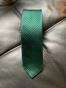 Dan Smith Slim Skinny Men's Neck Tie Green Striped 100% Microfiber 1.75"x56" - Picture 1 of 5
