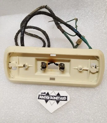 国际收割机圆顶灯具拾音器 Travelall Travelette Scout II — 第 1/4 张图片