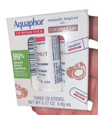 Barra reparadora de labios Aquaphor con aceite de coco paquete de 3 Foto 1 de 4
