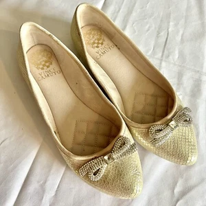 Vince Camuto Size 6 Ballet Flat Beige Tan Gold Embossed Leather Textured Shoes - Picture 1 of 13