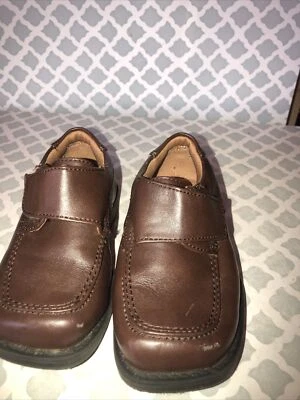 男孩 Smart Fit 棕色正装鞋 - 6 1/2W — 第 1/4 张图片