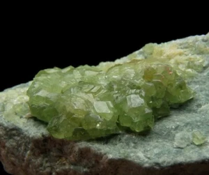 GARNET var. DEMANTOID crystals - Italy ALPS - Lombardy - Malenco Valley /pj783 - Picture 1 of 12