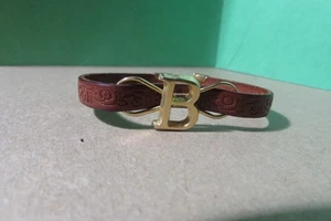 Pulsera de cuero vintage 7 1/2" con tono dorado "B" y cierre de gancho - Imagen 1 de 6