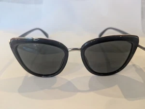 Foster Grant Black w Gold Womens TruPolar Polarized Sunglasses 100% UVA/UVB - Picture 1 of 8
