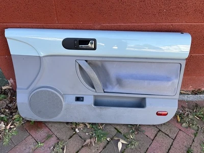 Panel de puerta derecha lado pasajero convertible Volkswagen Beetle 2003-2010 Foto 1 de 4