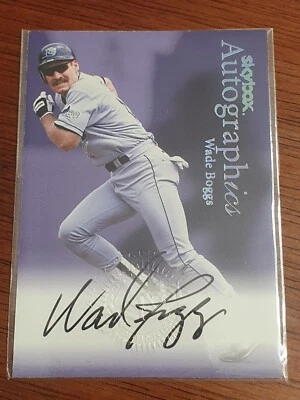 SkyBox Premium Autographics Wade Boggs 2000 automático SP raro patio  Foto 1 de 2