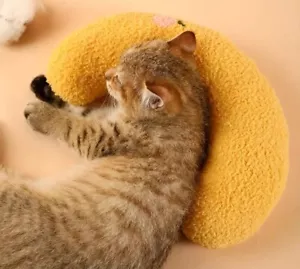 Pet Pillow Moon Shape, Pale Yellow - Picture 1 of 2