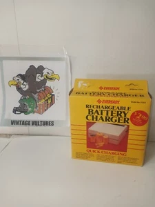 EVEREADY Rechargeable BATTERY CHARGER Model FCC4 Quick Charging Vintage GD - Picture 1 of 7