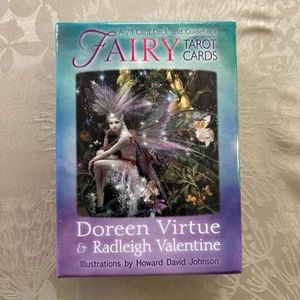 Fairy Tarot Cards: A 78-Card Deck and Guidebook - Foto 1 di 4