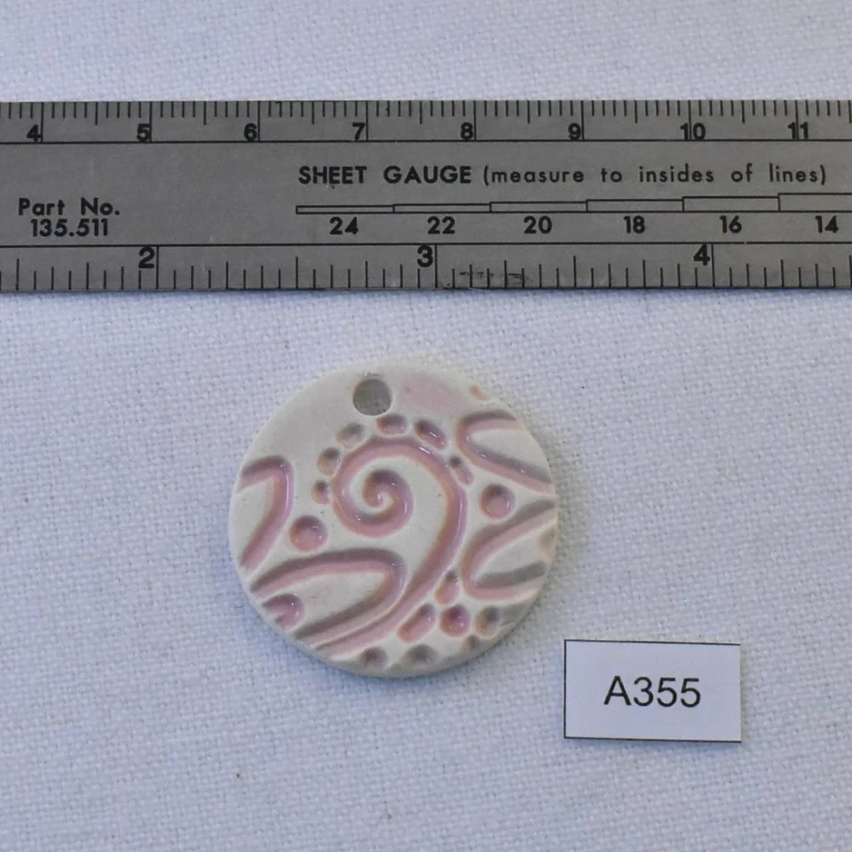 Colgante de porcelana hecho a mano Foto 1 de 1