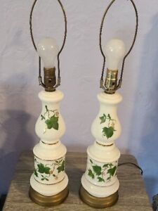 Lampes de table blanches en céramique Pr Vintage Decor Or Trim 26 pouces vert lierre peintes à la main