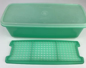 Vintage Tupperware Jadeite Green Celery Keeper Container Insert Lid 782 USA Made - Picture 1 of 11