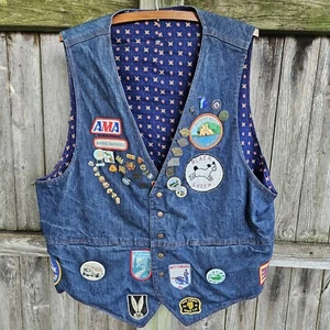 Vintage 1980s Motor Cycle Club Denim Vest Pins Patches Buttons - Picture 1 of 20