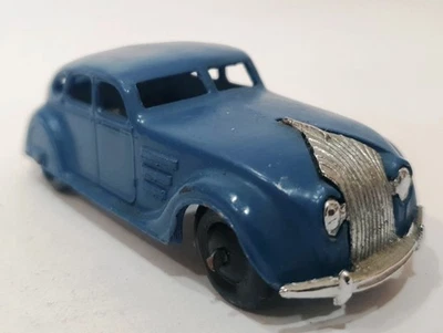 Chrysler Airflow 1935-41 vintage Dinky Toys 30A de preguerra Foto 1 de 4