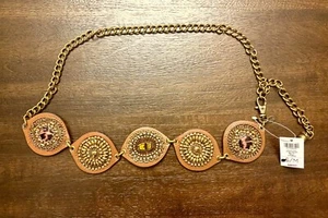 Neu mit Etikett Chicos Leder gold verstellbar Boho Tiermotiv Scheibe Kette Gürtel Größe S/M - Bild 1 von 6