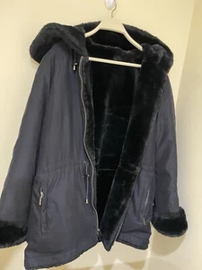 WOMEN’S TWO WAYS TO WEAR HEAVY WINTER FAUX FUR JACKET SIZE M. GREAT CONDITION - Picture 1 of 13