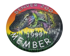 Vintage 1999 Denver Zoo 90s Member Pinback Button Pin Komodo Dragon Lizard - Bild 1 von 3