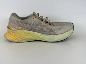 ASICS Men Novablast 3 1011B458 Beige Running Shoes Sneakers Size 8 - Picture 1 of 12