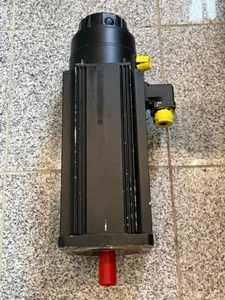 Rexroth Permanent Magnet Motor MAC093C-1-KS-4-C/110-A-0/WI524LX/S005 - Bild 1 von 5