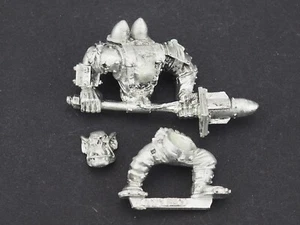 GW 40K ORK BOY CON LANCIARAZZI. VERDE 423 - Foto 1 di 1