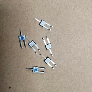 100PCS SCHOTT SEFUSE Thermal Fuse 3Pin D6X-A-FS-01 D6X-A-DC32V-12A-139C Original - Picture 1 of 5