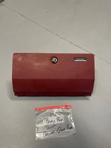 🔥 81-93 Dodge Truck Glove Box - Maroon Burgundy - OEM - Foto 1 di 9