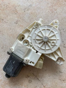 Mercedes W204 C-Klasse orig. BROSE Fensterhebermotor vorne links A2048200142 - Bild 1 von 7