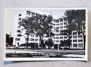 Cartolina Stevens T. Mason edificio Lansing Michigan auto d'epoca RPPC autos - Foto 1 di 3