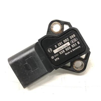 VOLKSWAGEN JETTA MK5 05-09 1.9 TDI BXE ENGINE MAP AIR SENSOR 038906051B - Image 1 of 2
