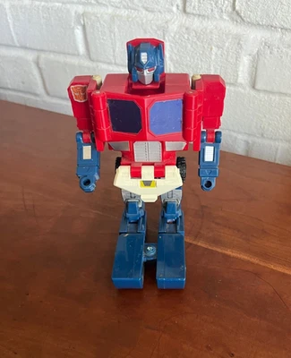 Optimus Prime Transformer Bandai Gen 1 - Изображение 1 из 4