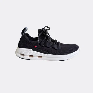 On Running Cloudeasy Low-Top Sneaker schwarz/weiß Damengröße 8,5 (EU 40) - Bild 1 von 6