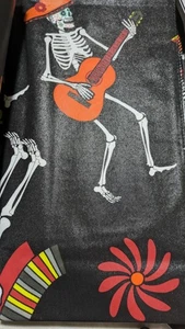 Kemp & Beatley Halloween Skelett Tanz Party Tischdecke 52 x 70 Rechteckig Neu - Bild 1 von 11