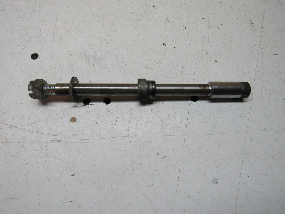 1982 82 83 Yamaha Maxim XS400 400 Front Axle Foto 1 de 1